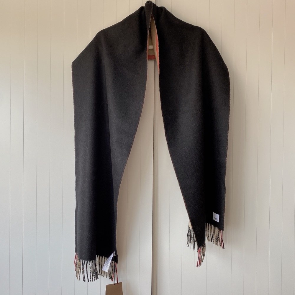 Burberry plaid cashmere long scarf with tassel - Picture 2 of 4